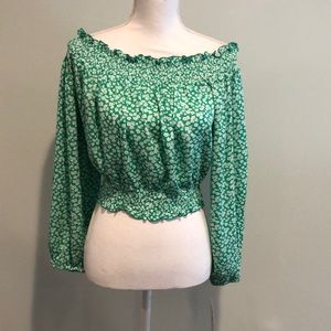 NWTS  Amp Off the shoulder crop blouse, long sleeves, elastic waist Size large